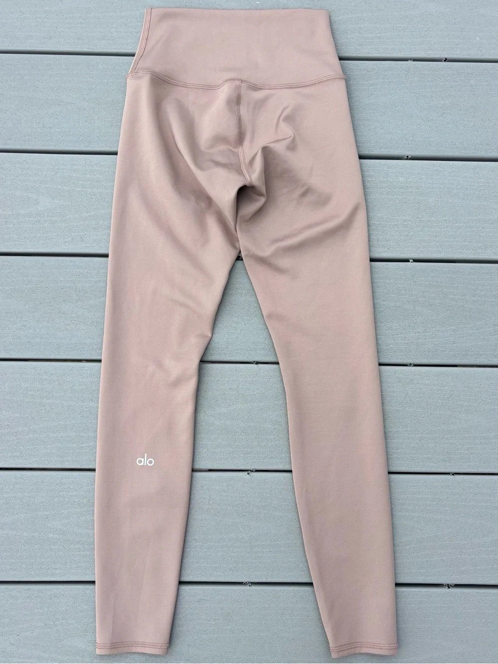 NWOT Alo Yoga High-Waist Airlift Leggings Taupe XS